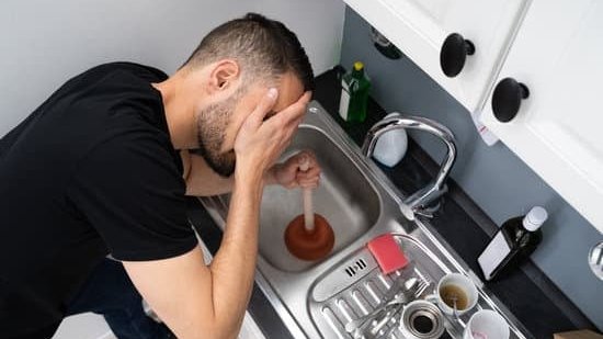 sink won't drain no clog